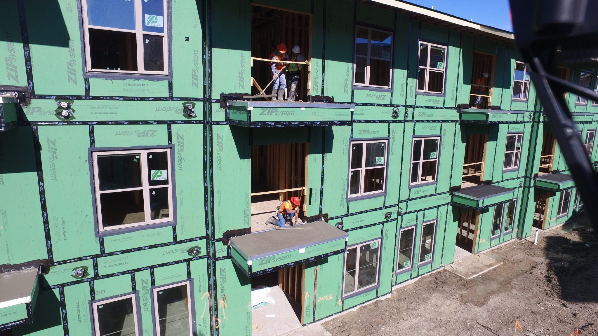 The Superiority of Anodized Aluminum T-Bar for Harsh Environments