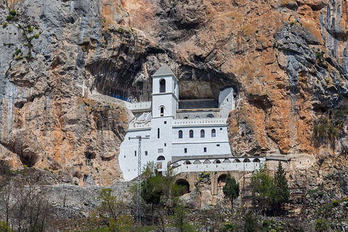 Два монастыря (Цетинский монастырь, Острог)