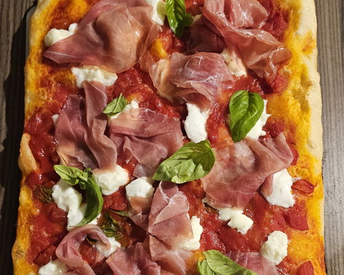 Corsi di cucina Bologna: L'arte della pizza dietro Piazza Maggiore
