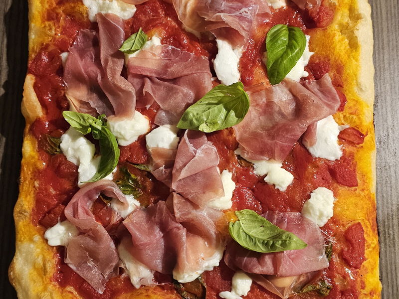 Cursos de cocina Bolonia: El arte de la pizza con vistas a San Luca