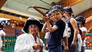 tummel dschungel kinder mit armbrust