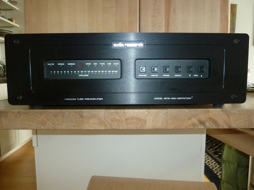 Audio Research SP-16 Tube Pre-Amp w/Phono Stage