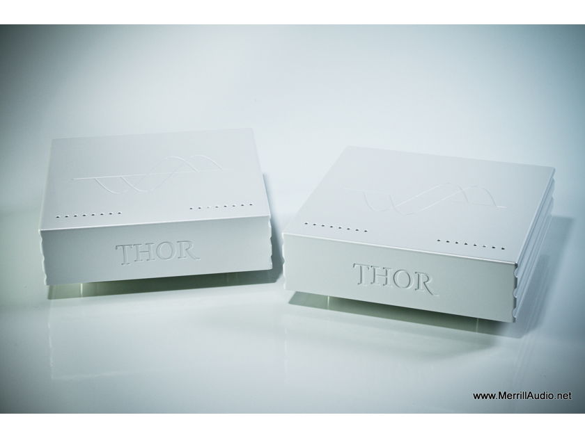 Merrill Audio LIMITED EDITION - Thor Monoblocks Pearl White. Review headline: "Nothing Short of Amazing"
