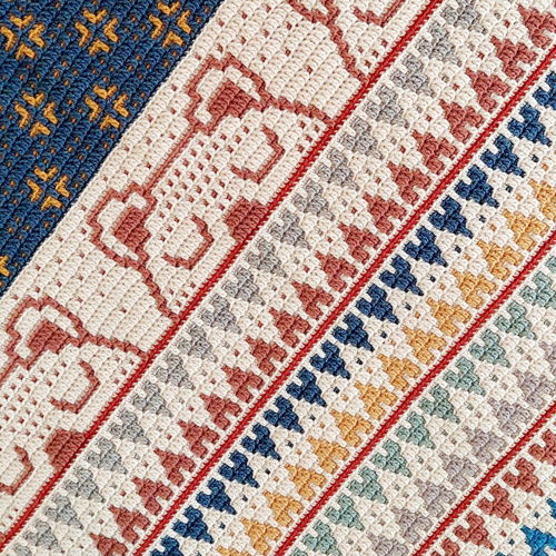 SLEEP TIGHT, LITTLE BEAR. Overlay mosaic crochet baby blanket pattern