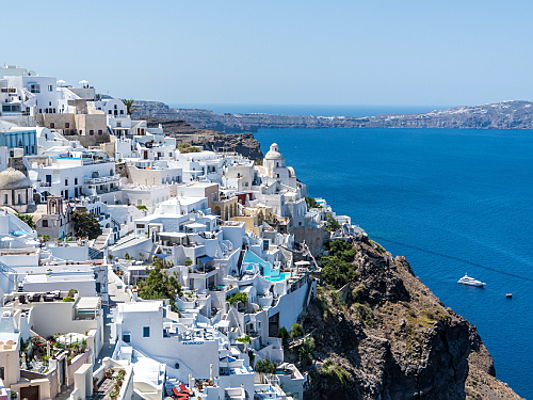  Athens
- Comprare una casa vacanze in Europa: quali sono gli aspetti da considerare?