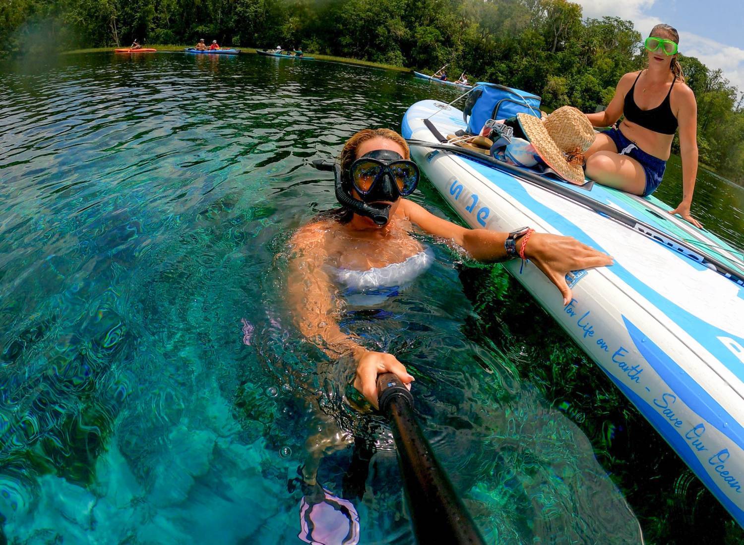 All around stand up paddleboard for beginners can use in Earth Day to protect enviroment