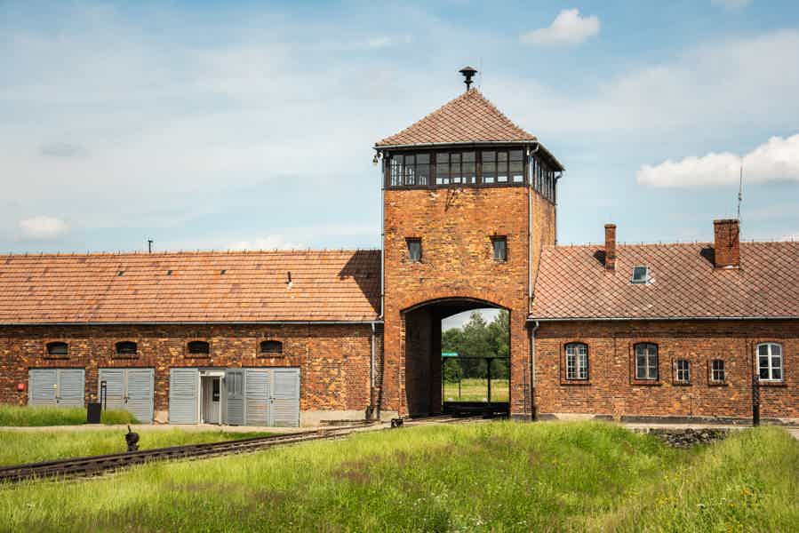 Self-Guided Tour from Krakow City Center to Auschwitz - photo 4