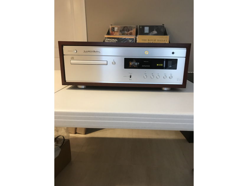 Luxman D380 Tube output CD Player