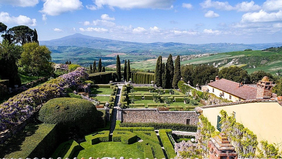  Siena (SI) ITA
- La Foce Villa and garden
Siena Tuscany Italy