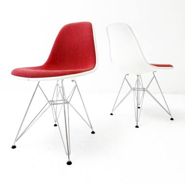2x Charles & Ray Eames DSR Side Stühle von Vitra