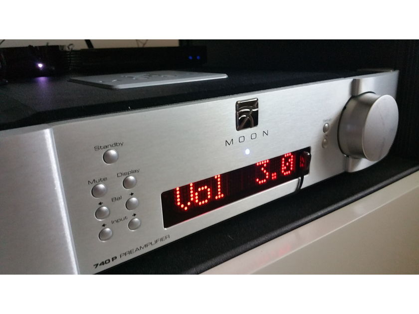 Simaudio 740P Preamplifier like new (less than 6 months old)