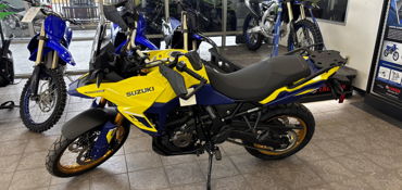 2023 SUZUKI V-STROM 800DE motorcycle for rent near Bostic, NC