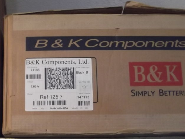 B&K Components Reference 125.7 19" Black 7 Channel Amp