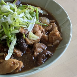 Braised Chicken & Mushroom in Oyster Sauce