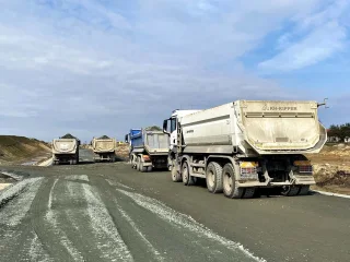  Transport kruszywa łamanego do wykonania podbudowy w km 12+300
