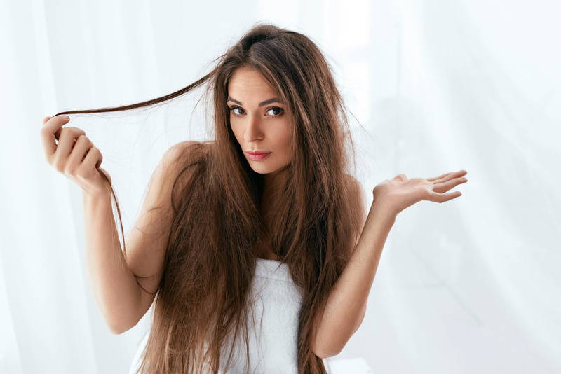 Les 6 mauvaises habitudes qui abîment le plus les cheveux.