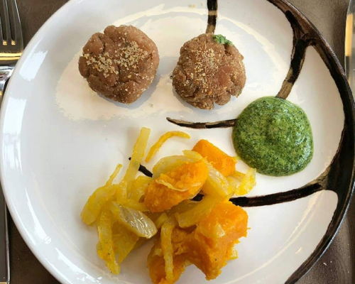 Esperienze gastronomiche Milano: Mondeghili e Risotto alla Milanese Masterclass