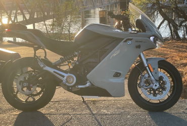 2022 ZERO SR/S PREMIUM motorcycle for rent near Sacramento, CA