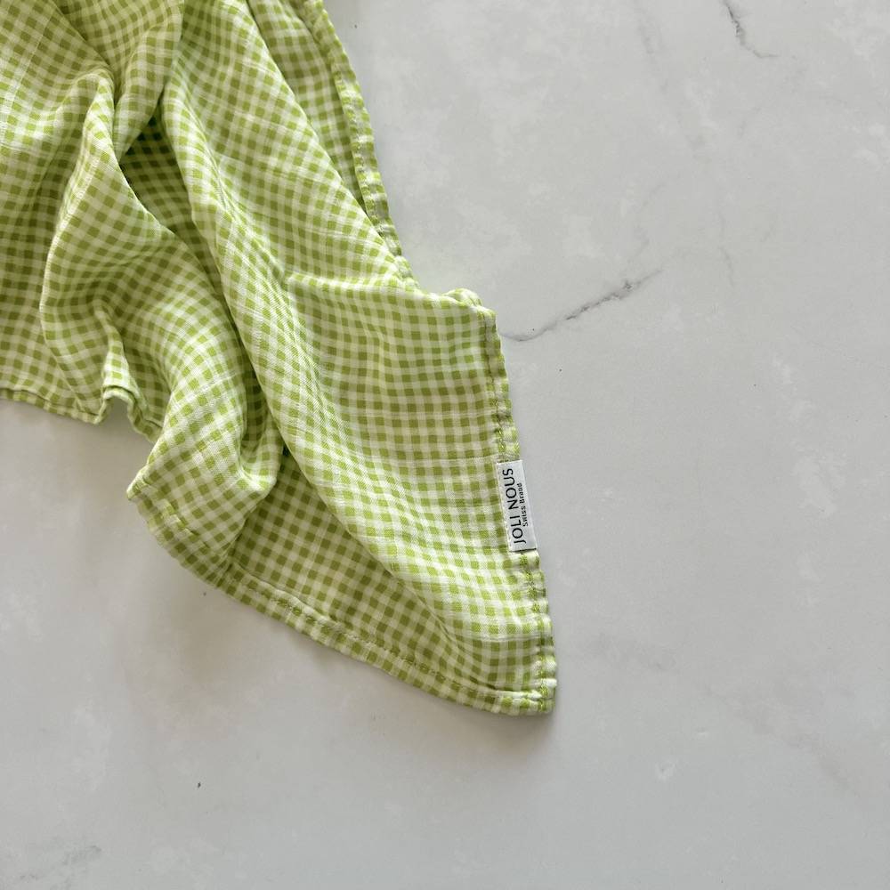 gigoteuse réversible ajustable lange xl fraise attache-tétine bibs mam doudou lolette rouge blanc joli nous swiss made marque suisse enfant bébé 