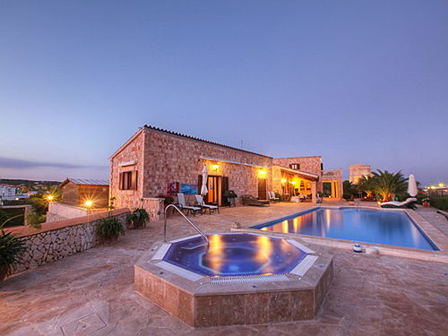  Mahón
- Villa im Stil eines typisch mallorquinischen Großgrundbesitzes zum Kauf, Sant Lluís, Menorca