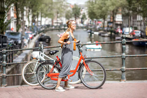 Amsterdam: 3-Hour Private Bike Tour of the City Center