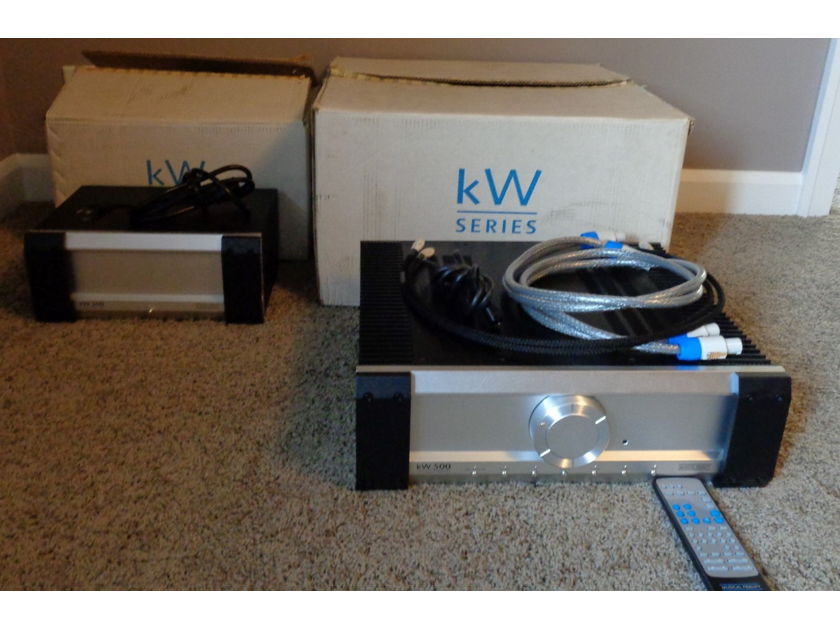 Musical Fidelity KW-SACD and KW 500 Setup Musical Fidelity KW-SACD Player and KW-500 Amplifier Combo