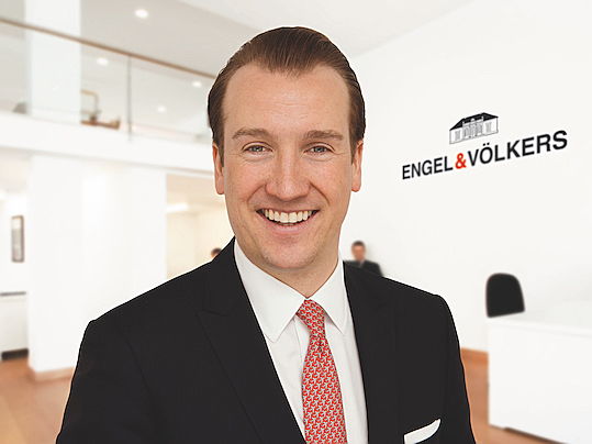  Salzburg
- Philipp Niemann, Geschäftsführer Engel & Völkers Market Center Wien