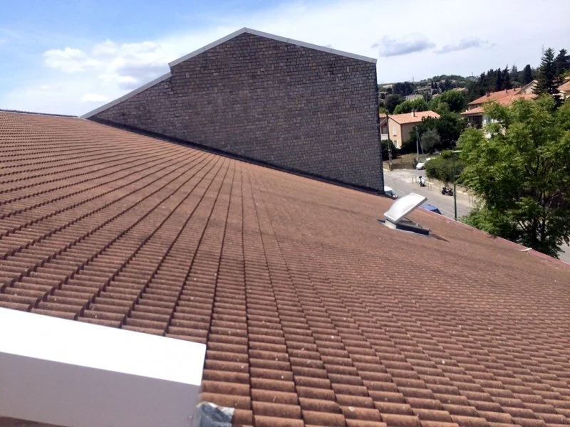 Rénovation d’une toiture en tuiles romanes pour le Conseil Régional à Manosque — photo 7 sur 9 — CEG TOITURE