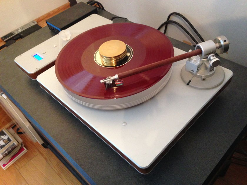 Clearaudio Ambient Turntable with Satinee Wood Tonearm