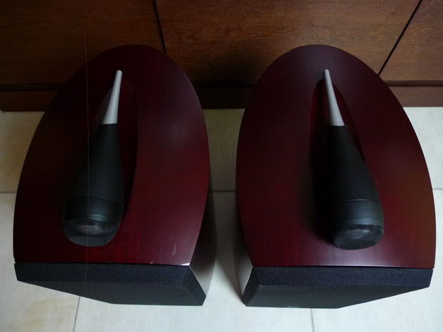 B&W Nautilus 805 pair of loudspeakers with box