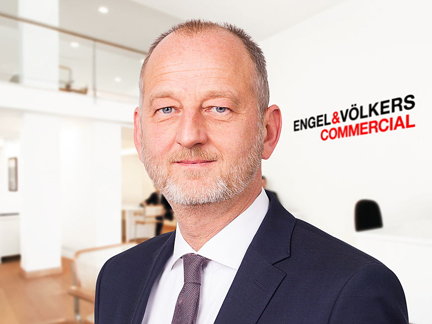  Frankfurt
- Thorsten Brogt, Mitglied der Geschäftsleitung der EVIC