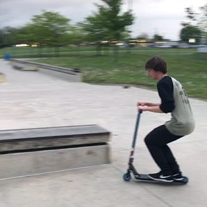 How To Double Tailwhip On A Scooter Tricks Tricks Riders