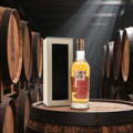 Bouteille de Single Malt Scotch Whisky de l'embouteilleur indépendant Morrison Scotch Whisky Distillers Carn Mor