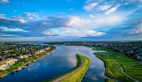 Paddleboarding spots recommend: Chestermere Lake, Alberta