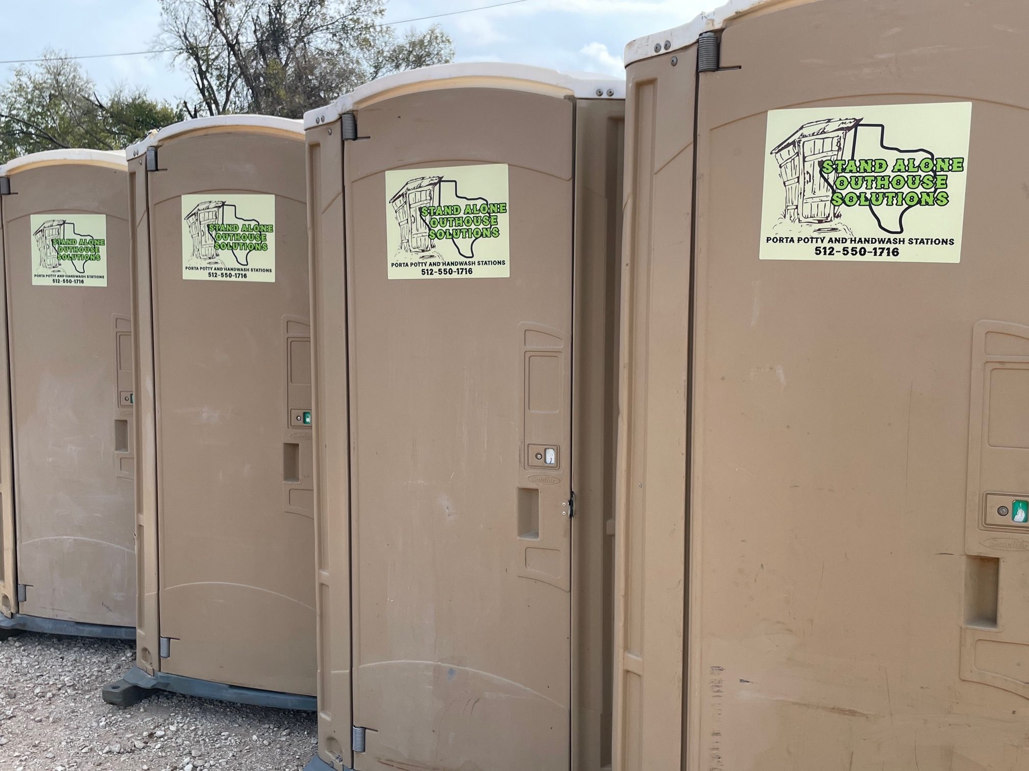 Clean porta-potty rental units for construction sites and events in Elgin TX, Austin, Georgetown, Bastrop - Standalone Septic & Dirt Work professional portable toilet services