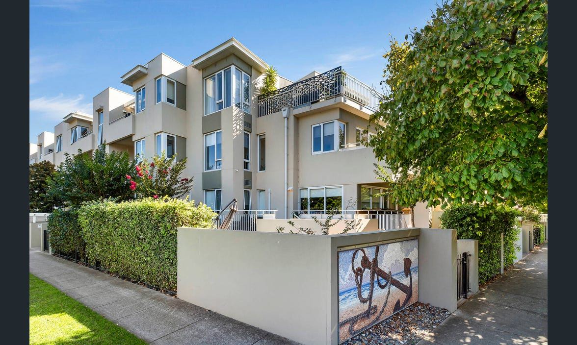 FOR LEASE Impeccably Presented and Beautifully Spaced Bayside Residence with Oversized Terrace- Port Melbourne - Image 15