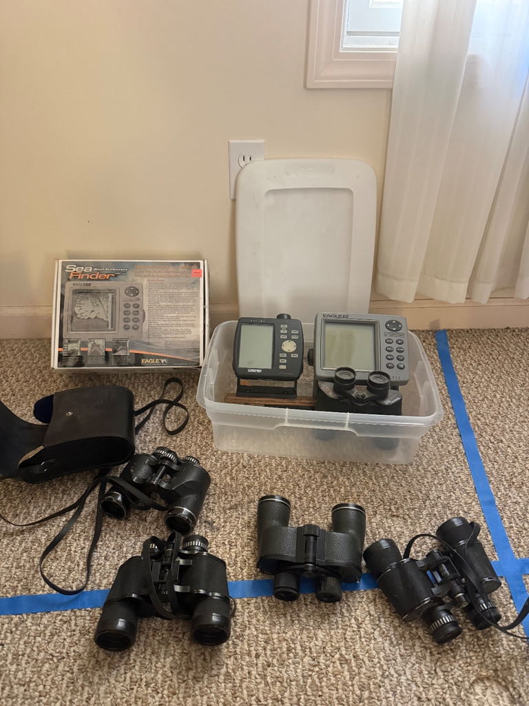 Garmin GPS 126, Eagle Fishfinders & 4 Pairs of Binoculars | www ...