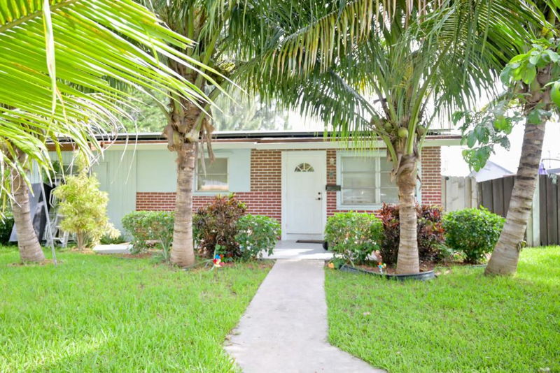 featured image for story, Best places to buy a single family home in Lake Worth