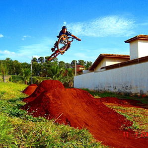 How to Tabletop on a Mountain Bike. Street Dirt tricks RIDERS
