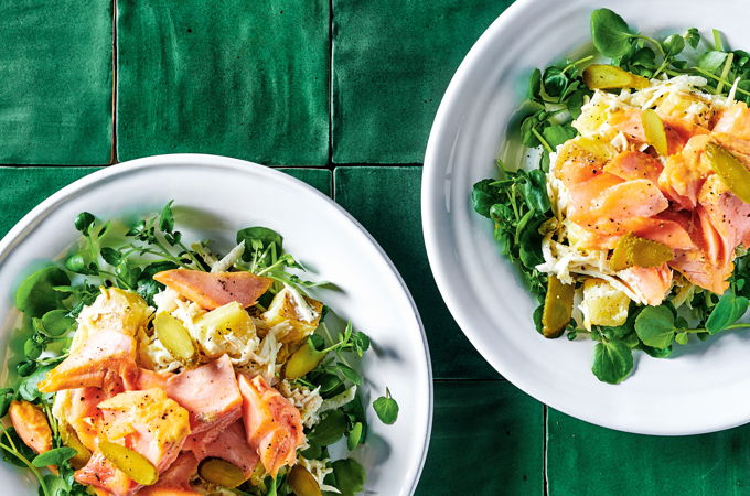 Salade de saumon à la rémoulade de céleri-rave et de pommes de terre