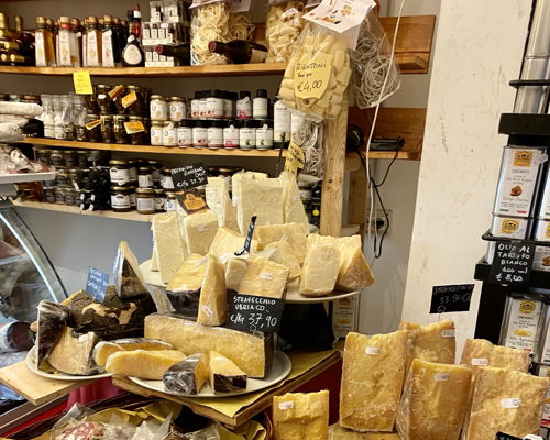 Food & Wine Tours Rome: Roman Street Food Tour: savoring Campo de' Fiori's delights