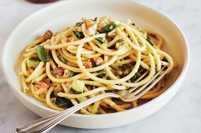 Pâtes aux courgettes et à la pancetta