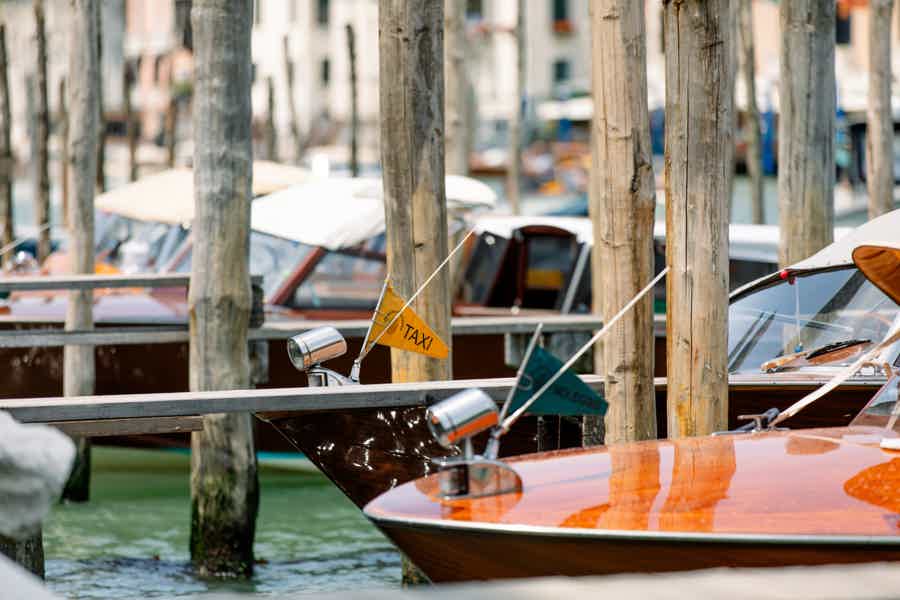 Water Taxi from the Station to the City Center/Hotel - photo 1