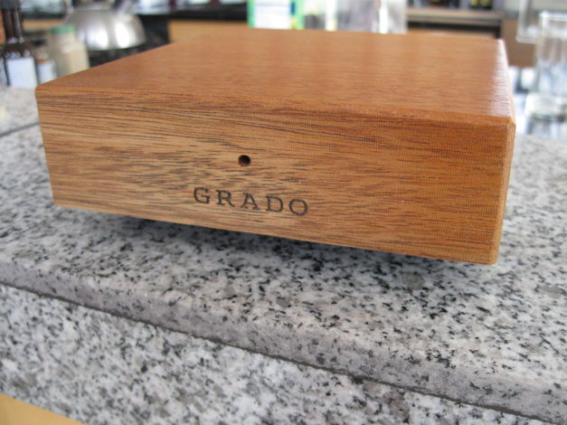 GRADO PH-1 PHONO PRE-AMP EXCELLENT IN ORIGINAL BOX, MANUAL