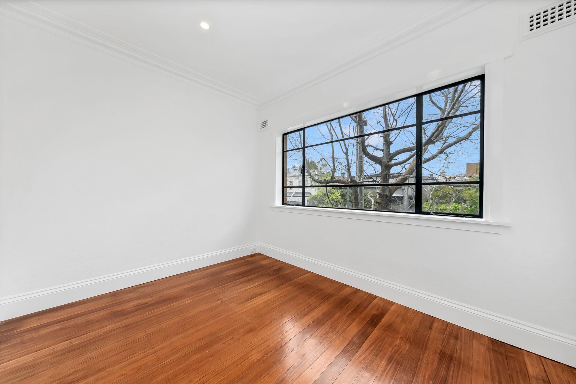 FOR LEASE- Live the Deco Dream on Domain- South Yarra - Image 6