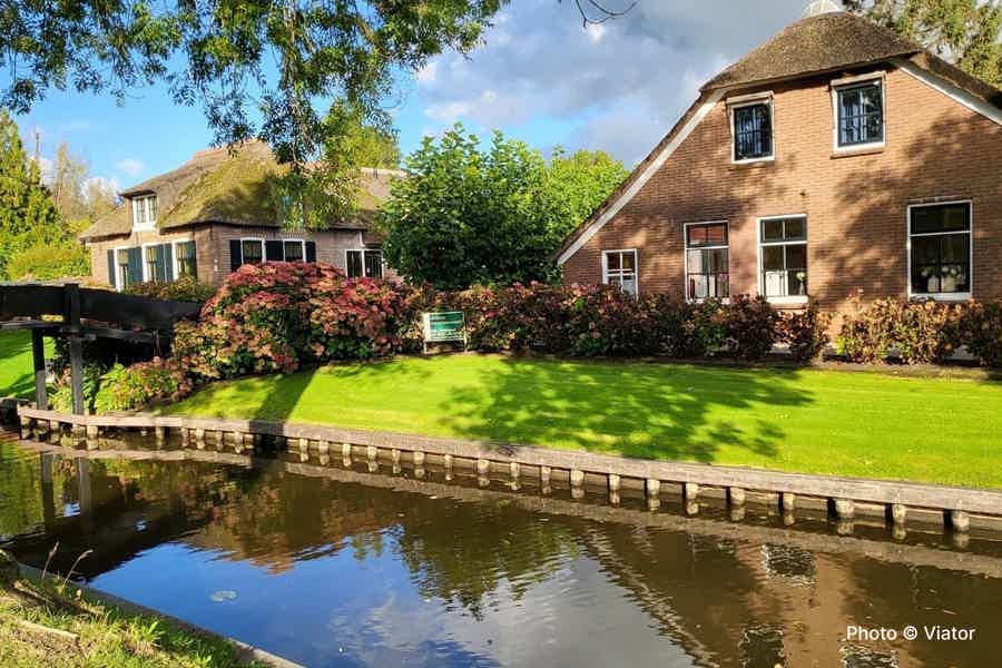 Giethoorn Guided Day Trip from Amsterdam with Boat Cruise - photo 2