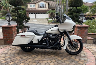 2018 HARLEY-DAVIDSON FLTRXS ROAD GLIDE SPECIAL motorcycle for rent near Anaheim, CA