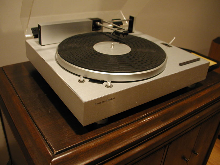 Harman Kardon ST 7 Turntable Linear Tracking, excellent condition