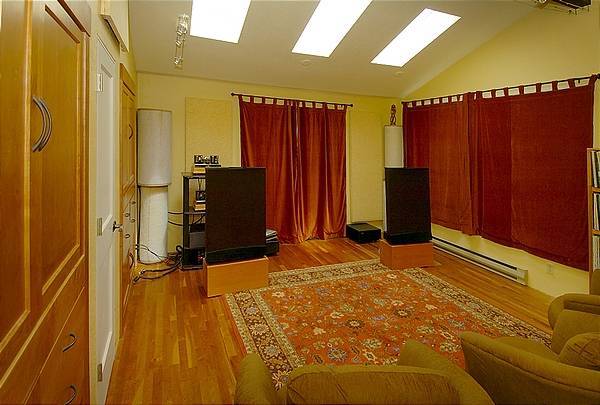 PT Listening Room