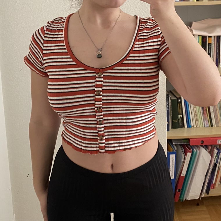 Striped and cropped  tshirt (orange,white,black)